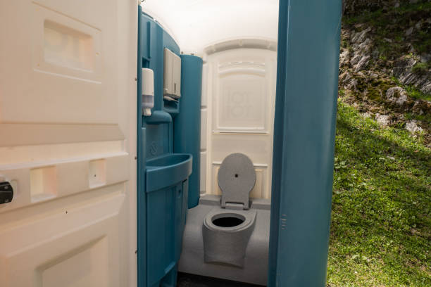 Best Luxury portable toilet rental  in Percy, IL